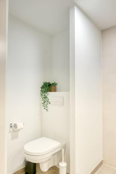 Seaside Escape Perfect for 5 in Ostend Apartment in Ostend