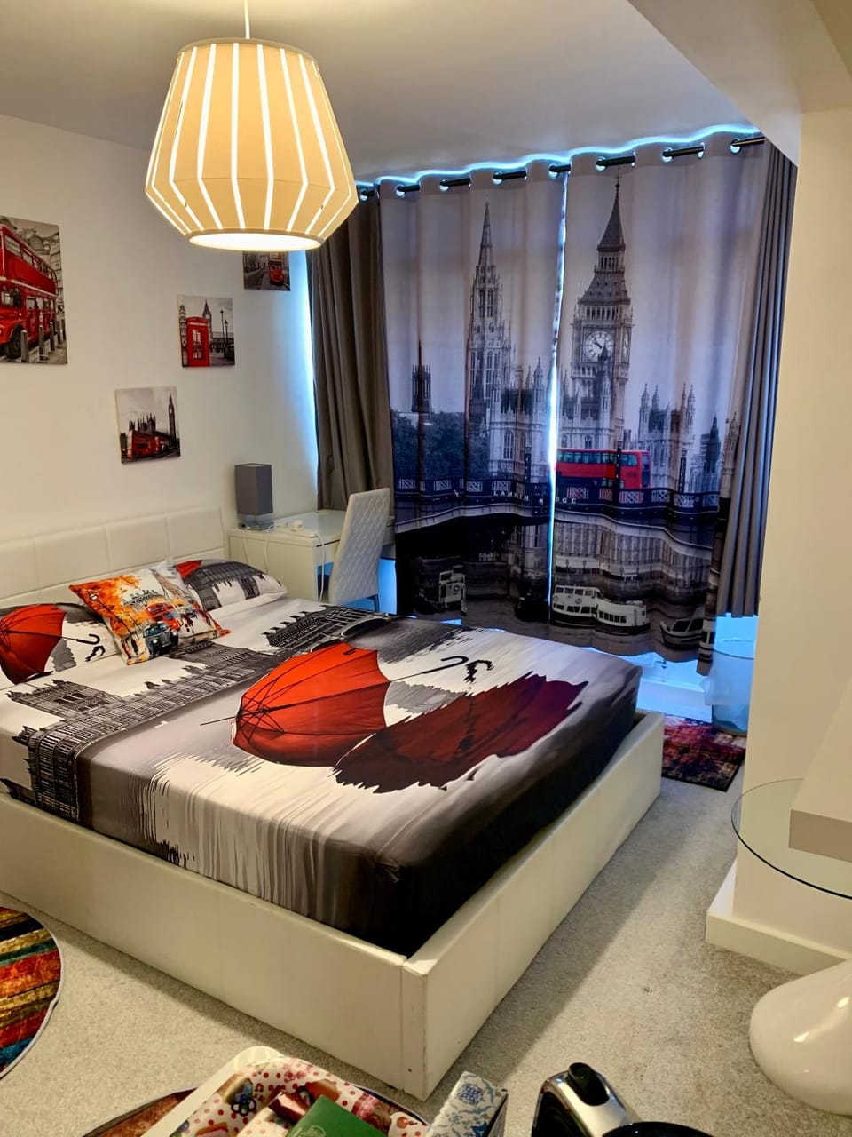 Lovely Spacious Holiday home next Hyde Park Apartment in City of Westminster