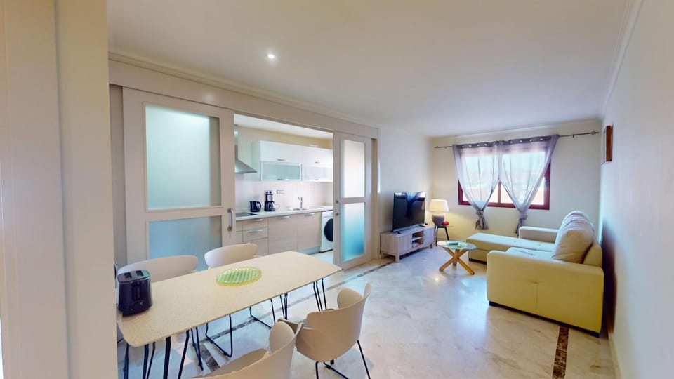TV and multimedia, Kitchen or kitchenette, Seating area, Dining area