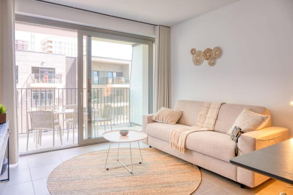 5-Guest Retreat Steps from Ostend Beach Apartment in Ostend