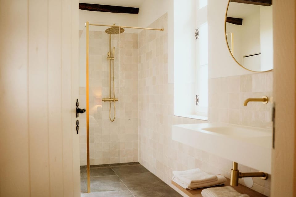 Shower, Bathroom, towels