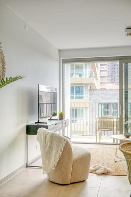 Family-Friendly Beachside Retreat for 5 in Ostend Apartment in Ostend