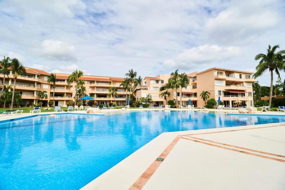 BeachFront Appt with Amazing Pool in Pto Aventuras Apartment in State of Quintana Roo