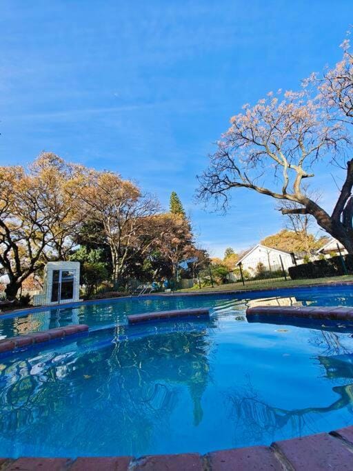 Blessed Luxury Cottage into Nature in Sandton Apartment in Sandton House in Sandton