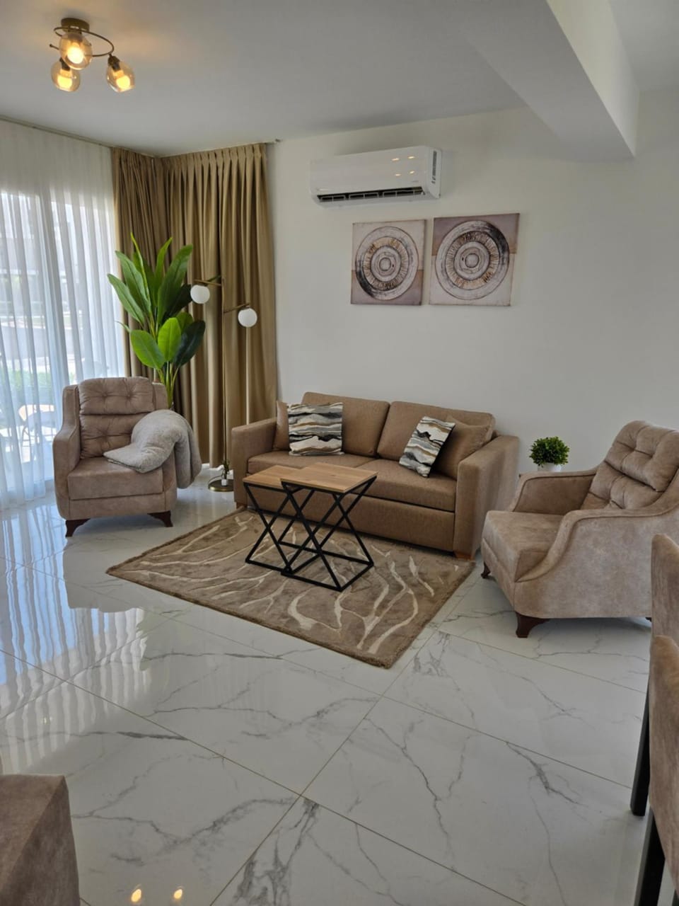 Living room, Seating area, air conditioner