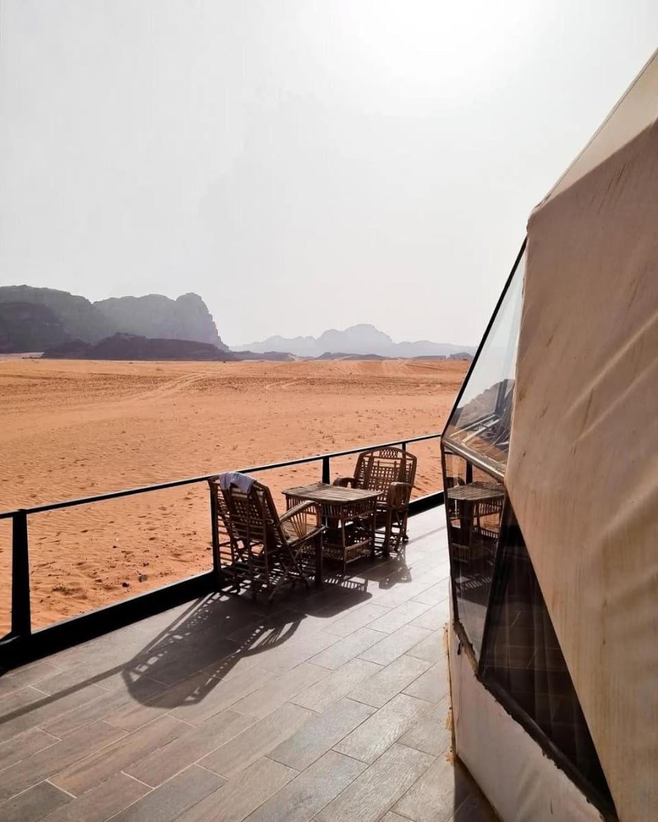 Day, Natural landscape, Living room, Beach, Mountain view, Sea view