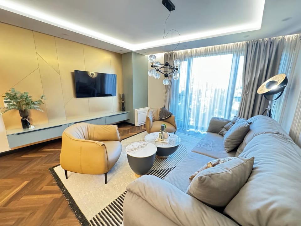 Communal lounge/ TV room, TV and multimedia, Living room, Seating area