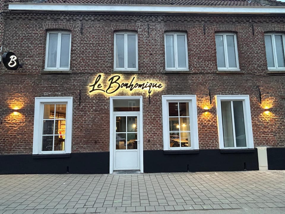 Property building, Facade/entrance, Property logo or sign