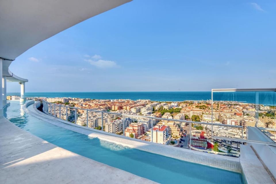 Luxury Penthouse with Panoramic Sea Views Apartment in Port de Sagunt