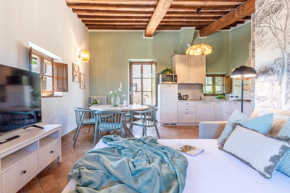 Family Forest-Rifugio con piscina Crete Senesi Apartment in Tuscany