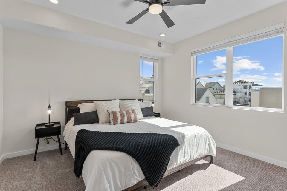 Cactus Blossom Oasis condo Apartment in St George