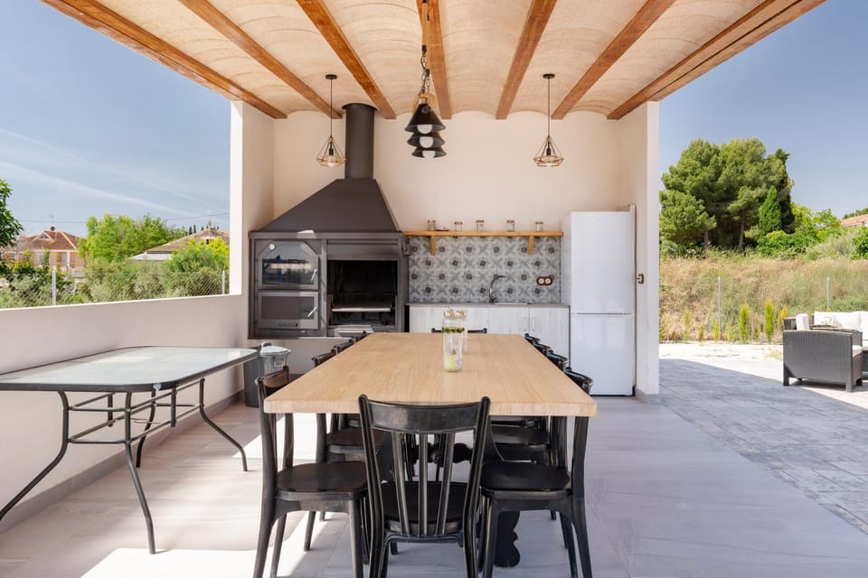 Property building, Kitchen or kitchenette, Living room