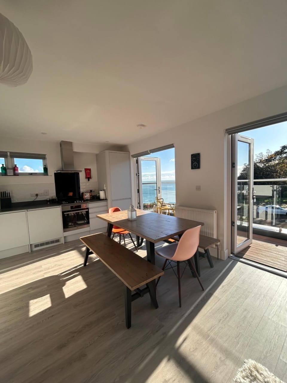 Seating area, Dining area