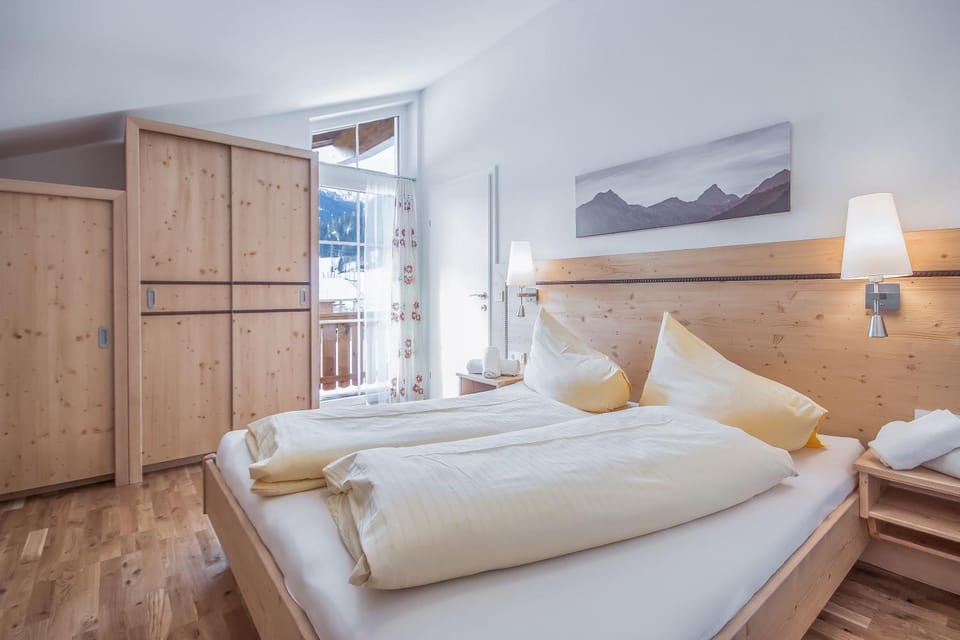 Bed, Balcony/Terrace, Bedroom