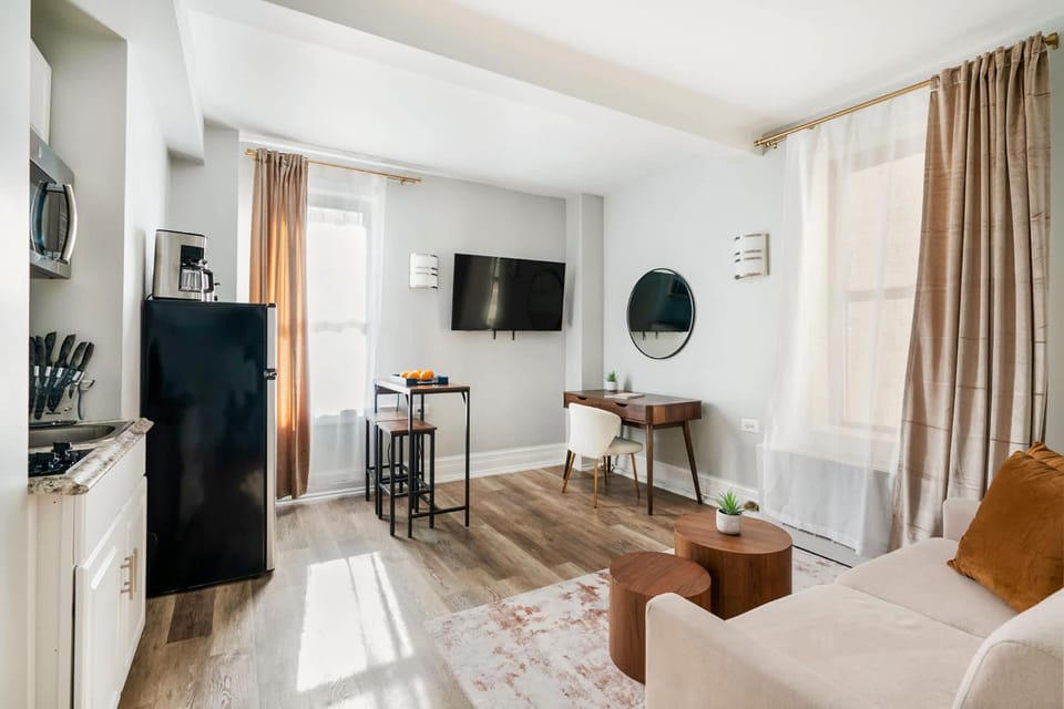 73-608 New 1BR 1Bth UWS Doorman Gym Apartment in Upper West Side