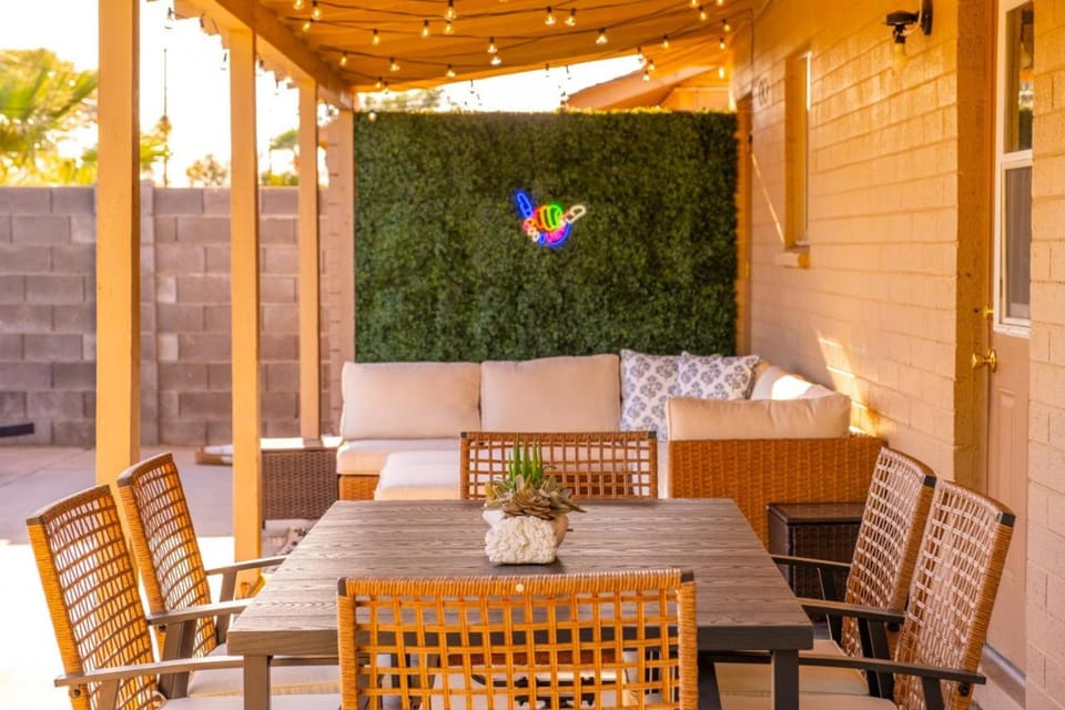 Scottsdale Gem! Pool, Patio, & Prime Location! House in Scottsdale