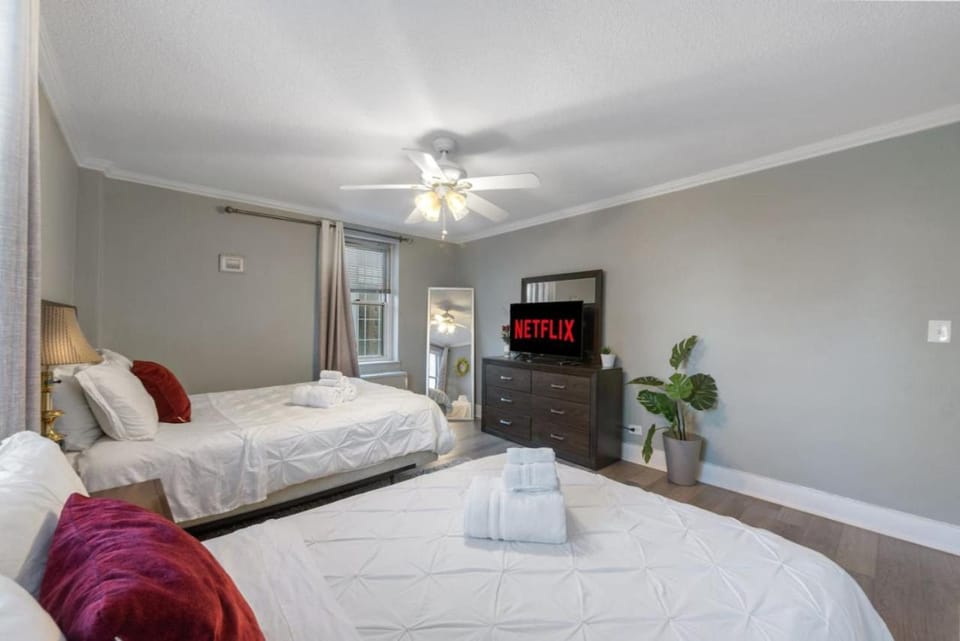 Affordable 2BR Condo, Walk to Downtown Attractions House in Atlanta