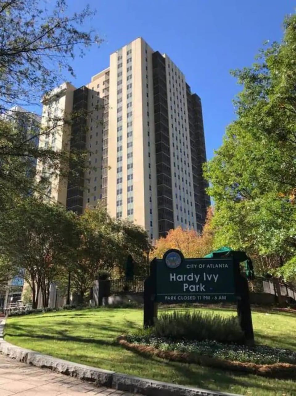 Unparalleled Convenience, City View, Food Scene House in Atlanta