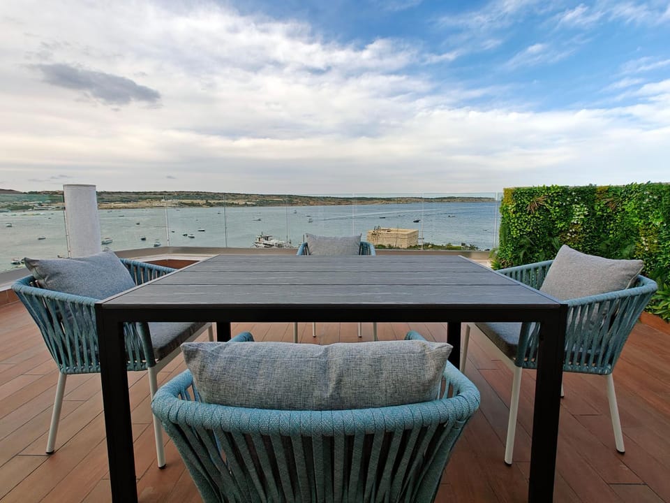 Property building, Day, Natural landscape, View (from property/room), Balcony/Terrace, Seating area, Dining area, Sea view