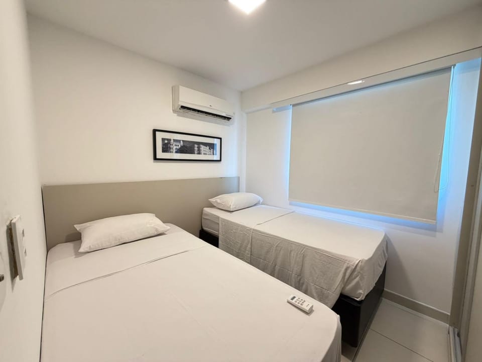 Bed, Photo of the whole room, Bedroom, air conditioner