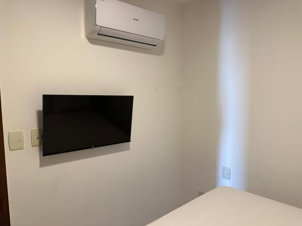 Bedroom, air conditioner