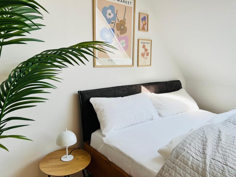 Cozy apartment for 2 near Mering train station Apartment in Bavaria