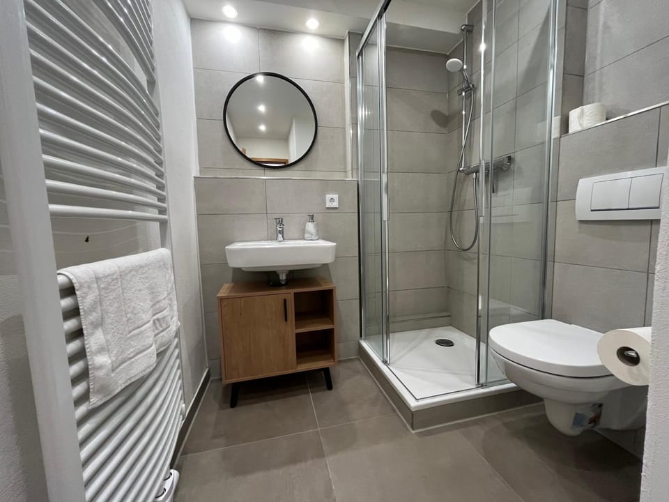 Cozy apartment for 2 near Mering train station Apartment in Bavaria