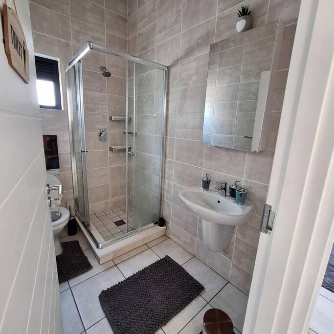 Elegant Lifestyle Estate Getaway Apartment in Gauteng