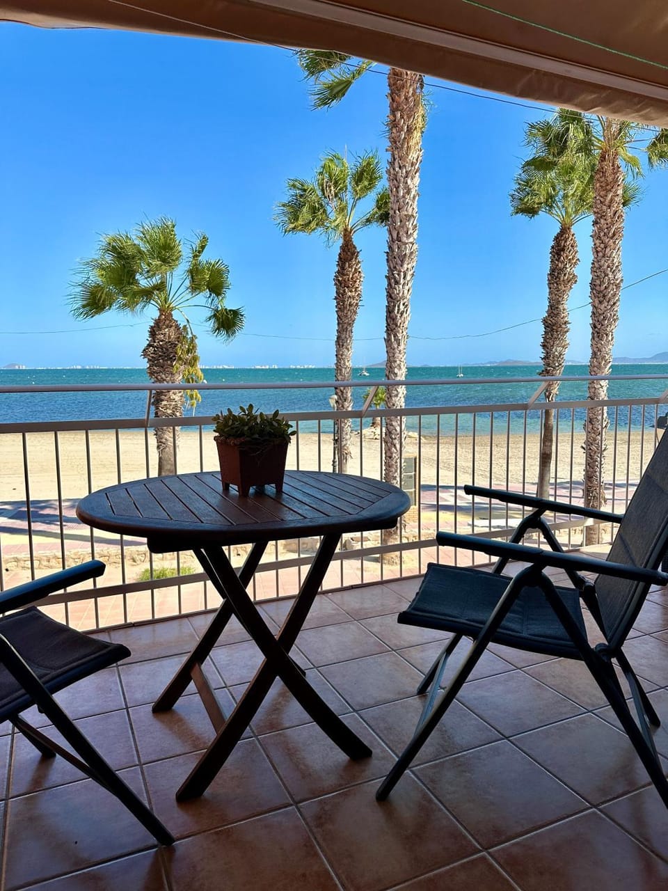 Day, Natural landscape, Balcony/Terrace, Beach, Sea view