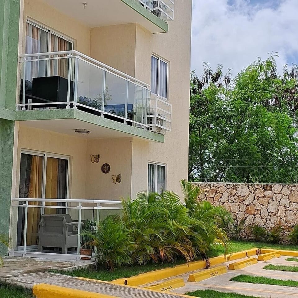 Property building, Spring, Garden, View (from property/room), Balcony/Terrace, Garden view