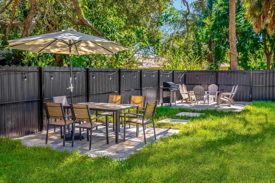 Garden, Dining area