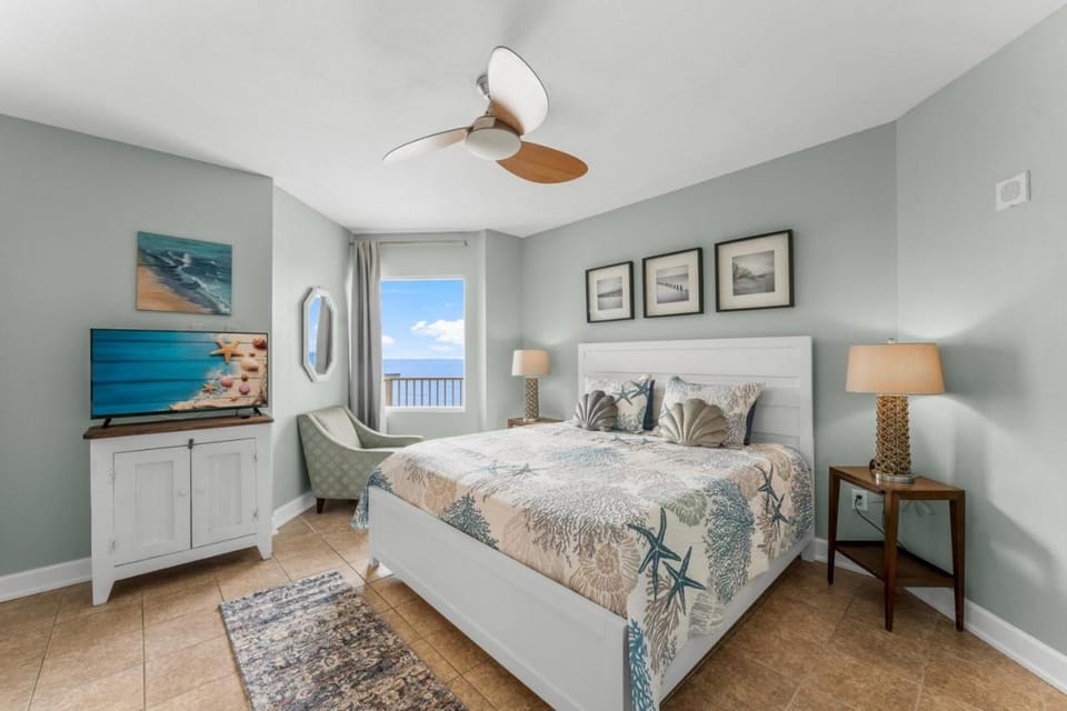 Stunning 3BR Corner Tidewater Resort Beachfront Condo! Sleeps 10! by Dolce Vita Getaways PCB! Apartment in Panama City Beach
