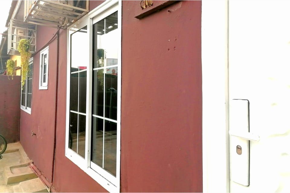 1 Bed House Private Compound with Off Road Parking House in Accra