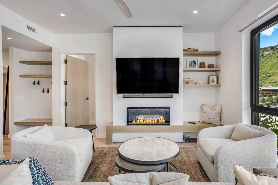 Electric Pass Lodge 106 by Snowmass Mountain Lodging Apartment in Snowmass Village