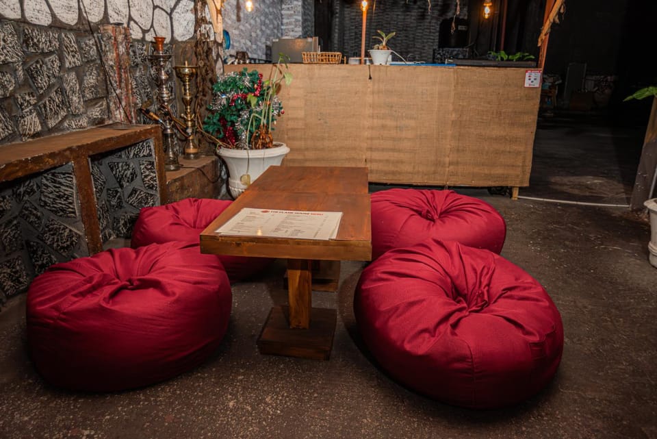 Restaurant/places to eat, Lounge or bar, Seating area