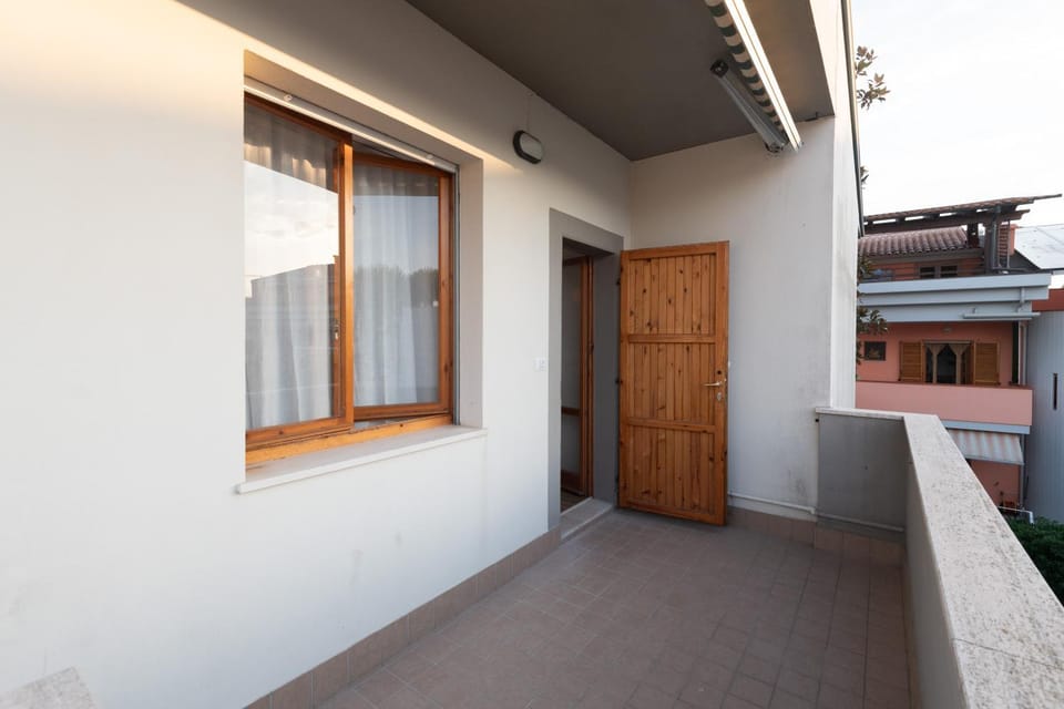 Property building, Balcony/Terrace