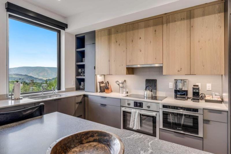 Electric Pass Lodge 202 by Snowmass Mountain Lodging Apartment in Snowmass Village