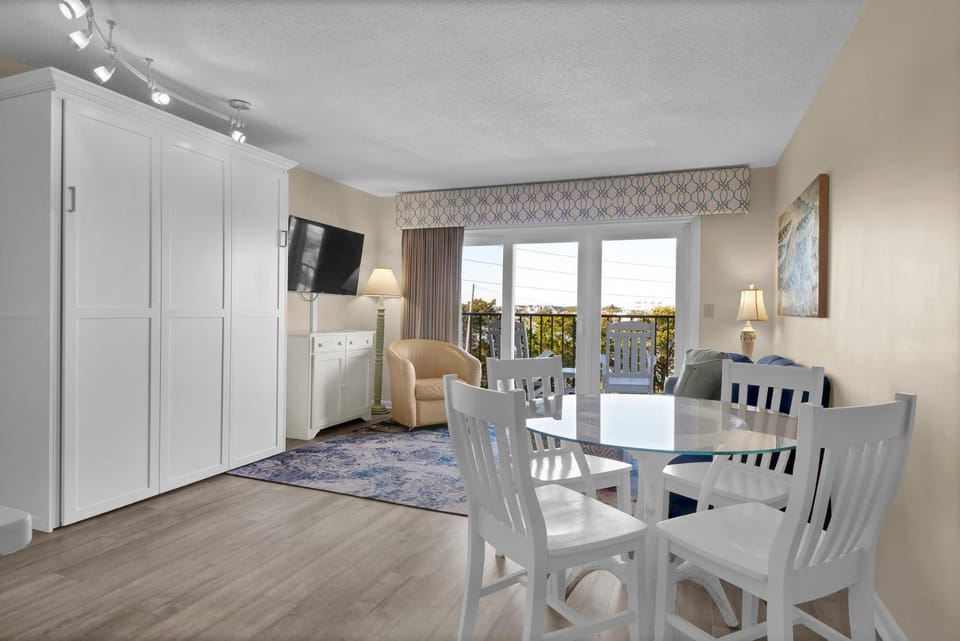 Summer Sands - 201 by Sea Scape Properties House in Wrightsville Beach