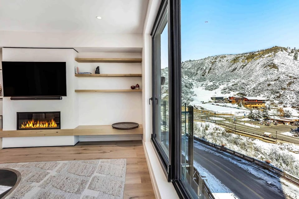 Electric Pass Lodge 404 by Snowmass Mountain Lodging Apartment in Snowmass Village