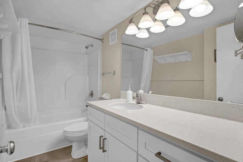 Summer Sands - 207 by Sea Scape Properties House in Wrightsville Beach