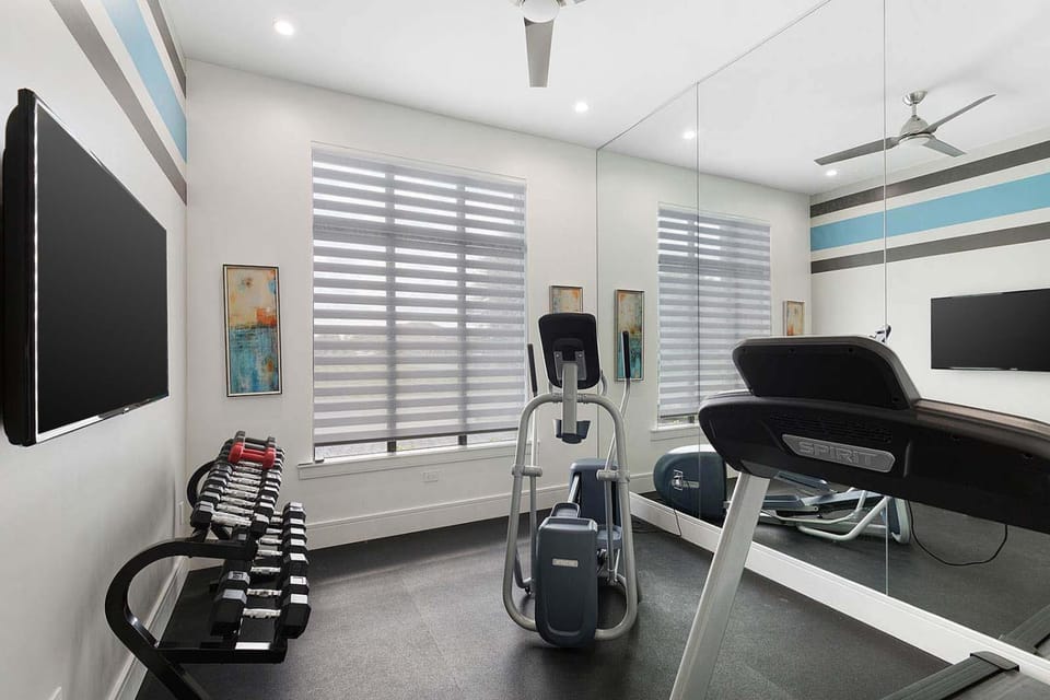 Luxe Villa with Arcade, Game Loft, Theater, Huge Pool Villa in Four Corners