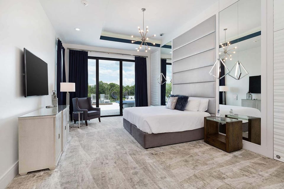 Luxe Villa with Arcade, Game Loft, Theater, Huge Pool Villa in Four Corners