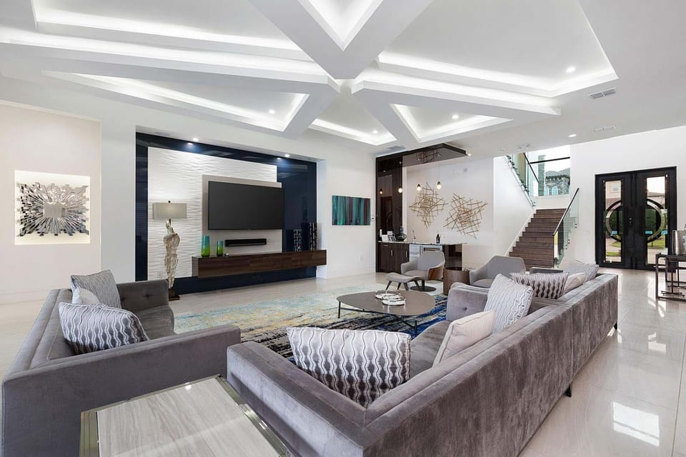 Luxe Villa with Arcade, Game Loft, Theater, Huge Pool Villa in Four Corners