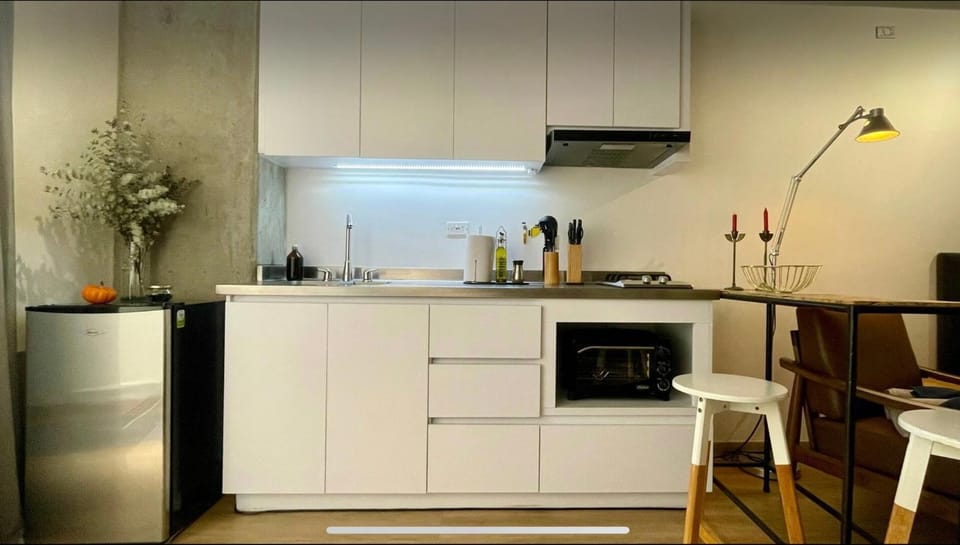 Kitchen or kitchenette, stove