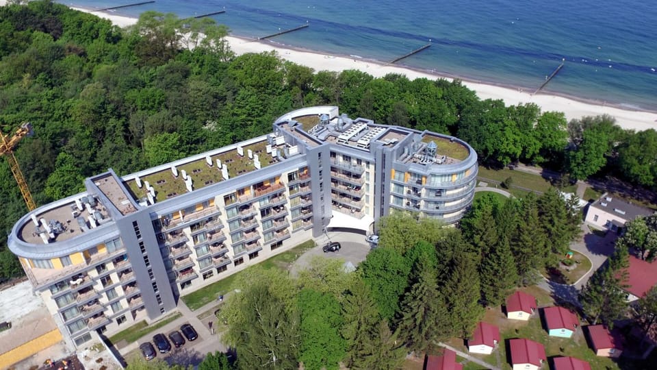 Facade/entrance, Natural landscape, Bird's eye view, Floor plan, Beach, Beach, Landmark view, Sea view