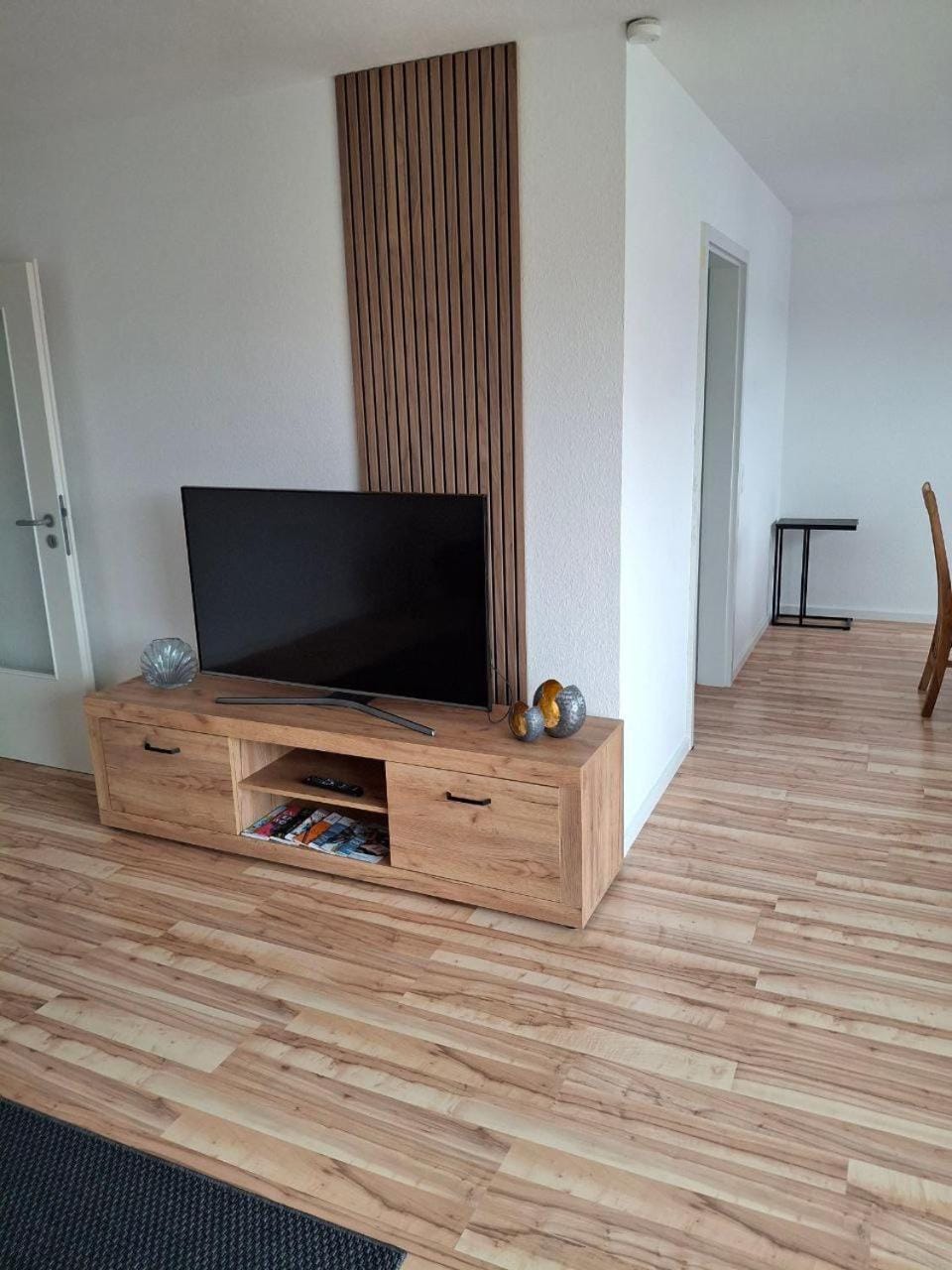 Living room, Photo of the whole room