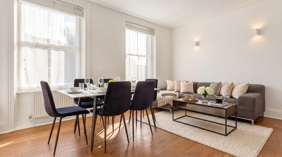 Living room, Seating area, Dining area