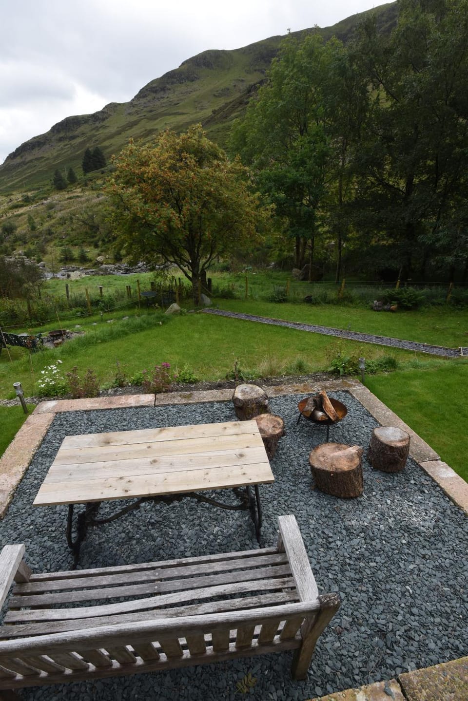 Day, Natural landscape, Garden, Seating area, Garden view, Mountain view