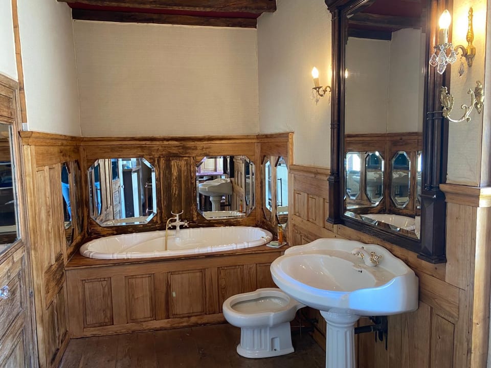 Bathroom, Bath