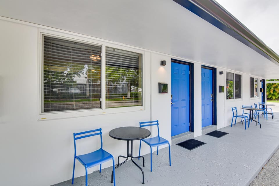 Extended Stay By Hard Rock, Hallandale Beach Shore House in Hallandale Beach